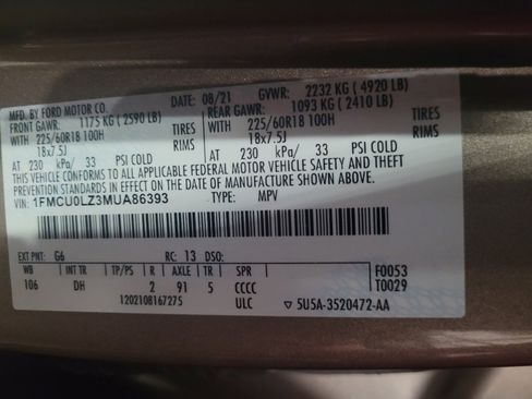 Used 2021 Ford Escape Titanium w/ Titanium Premium Package FWD image 33