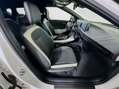 Used 2024 Kia EV6 GT-Line RWD image 32