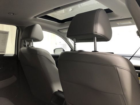 New 2026 Honda HR-V EX-L image 11