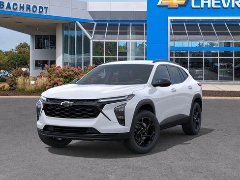 New 2026 Chevrolet Trax LT w/ Driver Confidence Package FWD image 6