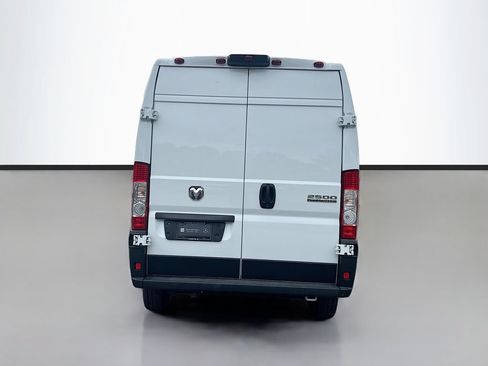 Used 2026 RAM ProMaster 2500 w/ Convenience Group FWD image 4