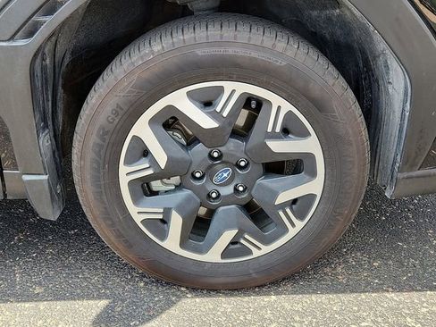 Certified 2025 Subaru Forester Premium AWD/4WD image 7