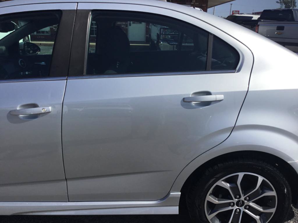 Used 2018 Chevrolet Sonic LT w/ RS Package FWD image 21