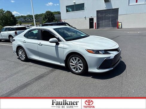 Used 2023 Toyota Camry LE AWD/4WD image 3
