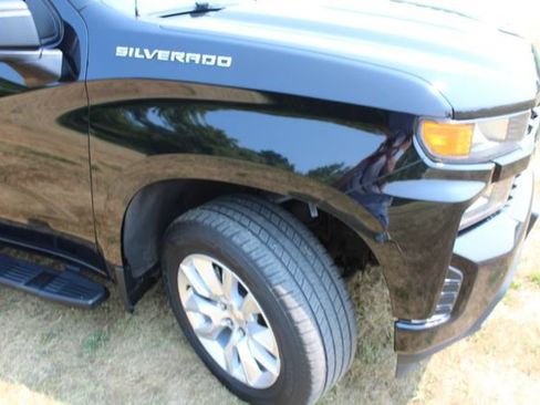 Used 2021 Chevrolet Silverado 1500 Custom AWD/4WD image 14