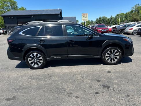 Used 2023 Subaru Outback Limited AWD/4WD image 2
