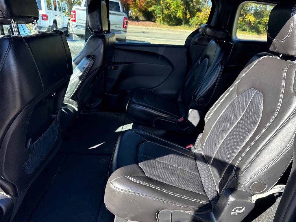 Used 2026 Chrysler Pacifica Select FWD image 22