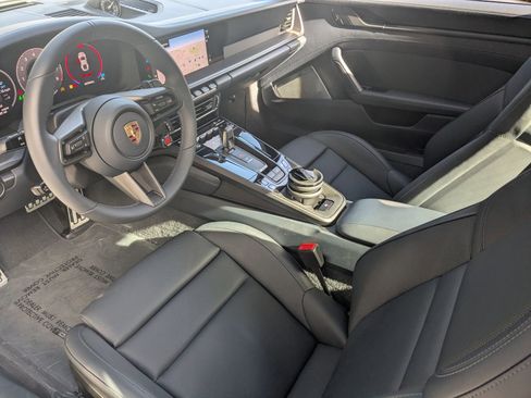 Certified 2025 Porsche 911 Carrera GTS RWD image 4