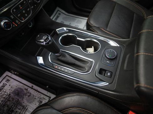 Used 2018 Chevrolet Traverse LT image 21