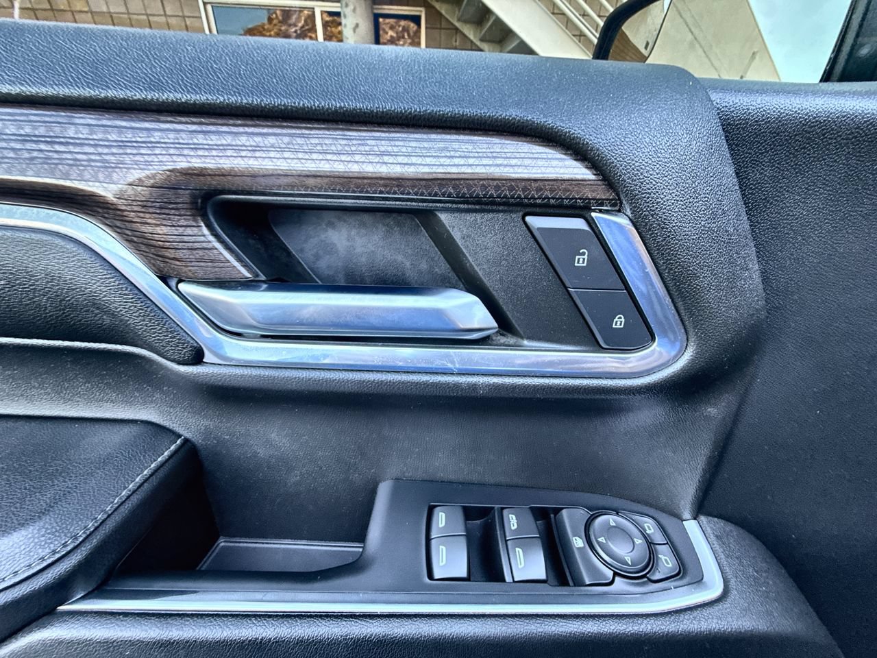 Used 2023 Chevrolet Silverado 1500 LT RWD image 23