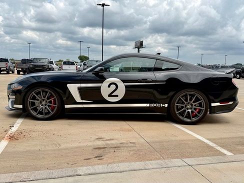 Used 2022 Ford Mustang GT Premium w/ GT Performance Package RWD image 3