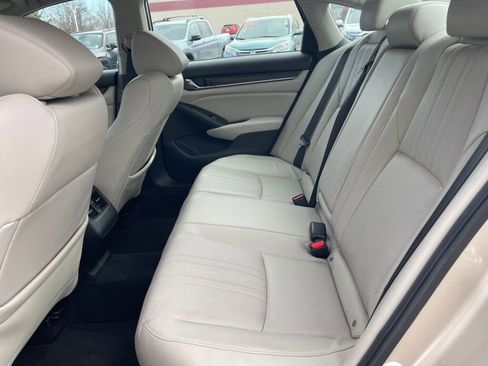 Certified 2018 Honda Accord Touring image 14