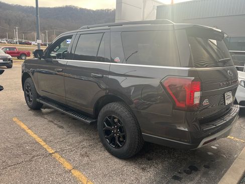 Used 2024 Ford Expedition Timberline image 3