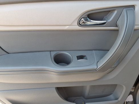 Used 2017 Chevrolet Traverse LT w/ Style and Technology Package image 10