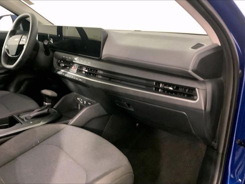 Used 2025 Kia K4 FWD image 17