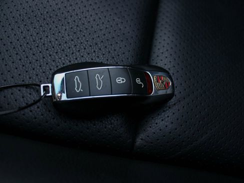 Used 2017 Porsche 718 Boxster S image 42