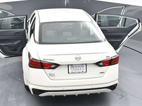 Used 2024 Nissan Altima 2.5 SV AWD/4WD image 45