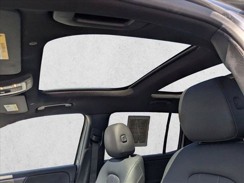 Used 2023 Mercedes-Benz GLB 250 4MATIC image 15