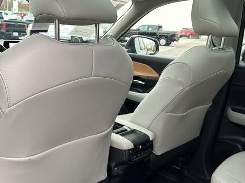 Certified 2025 Toyota Grand Highlander FWD image 24