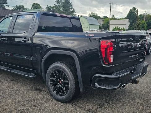 Used 2022 GMC Sierra 1500 Elevation w/ LPO, Elevation Black Package AWD/4WD image 6