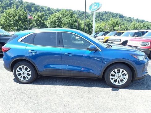 Used 2023 Ford Escape Active w/ Tech Pack #2 FWD image 9