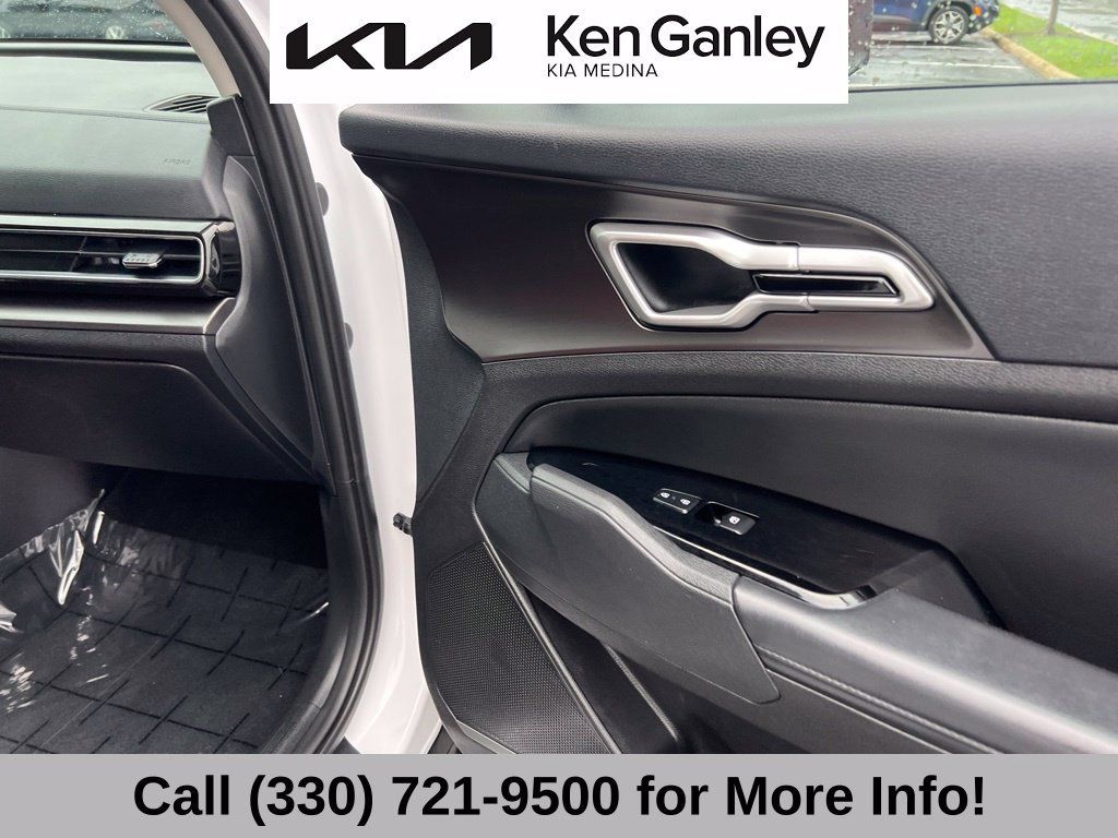 Certified 2024 Kia Sportage EX FWD image 57