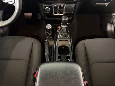 Used 2023 Jeep Wrangler Unlimited w/ 8.4" Radio Group image 17