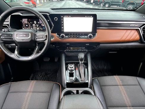 Used 2025 GMC Canyon AT4 image 16