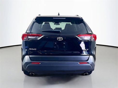 Used 2020 Toyota RAV4 XLE image 8