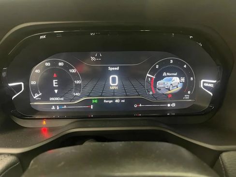 Used 2023 GMC Yukon Denali AWD/4WD image 15