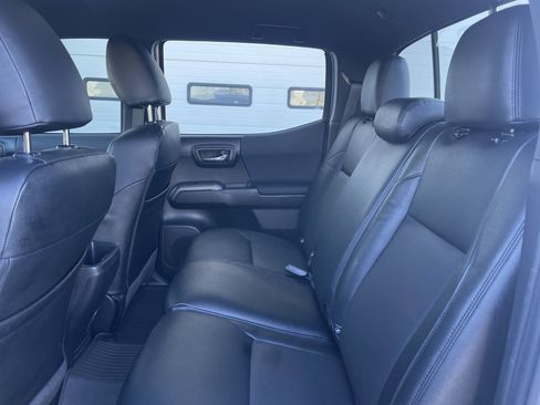 Used 2023 Toyota Tacoma TRD Off-Road w/ Advanced Technology Package image 26