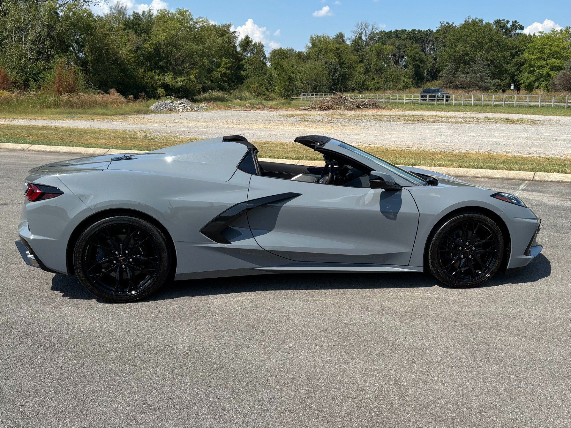 Used 2025 Chevrolet Corvette Stingray Preferred Conv w/ 2LT RWD image 8