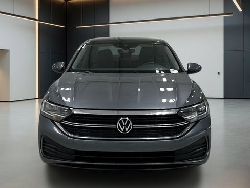 Used 2022 Volkswagen Jetta SE FWD image 9