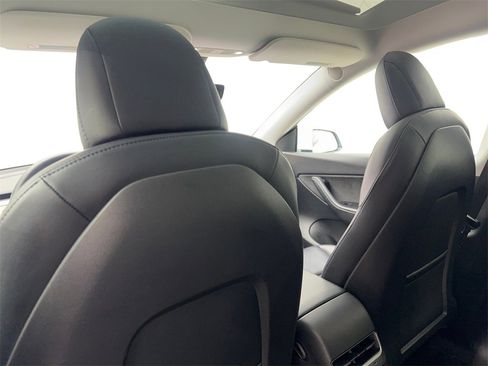 Used 2021 Tesla Model Y Performance image 35