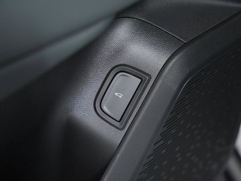 New 2026 GMC Terrain AT4 w/ Convenience Package III image 26