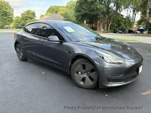 Used 2023 Tesla Model 3 Standard Range RWD image 2