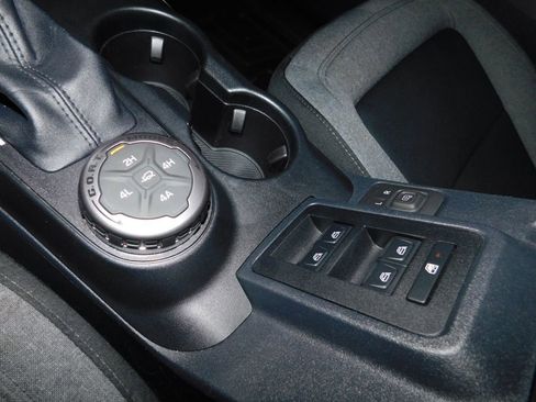 Used 2022 Ford Bronco 4-Door w/ Sasquatch Package image 16