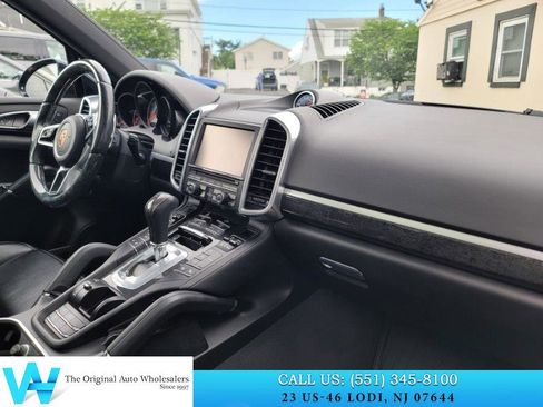 Used 2015 Porsche Cayenne S AWD/4WD image 16