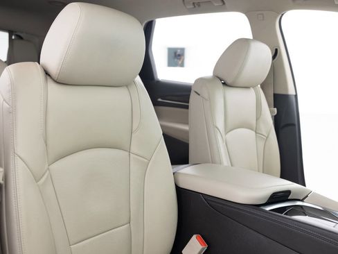 Used 2019 Buick Enclave Essence image 26