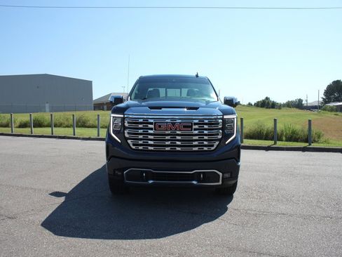 Used 2023 GMC Sierra 1500 Denali w/ Denali Reserve Package image 3