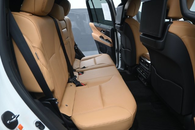 Used 2024 Lexus LX 600 4WD w/ Appearance Package image 14