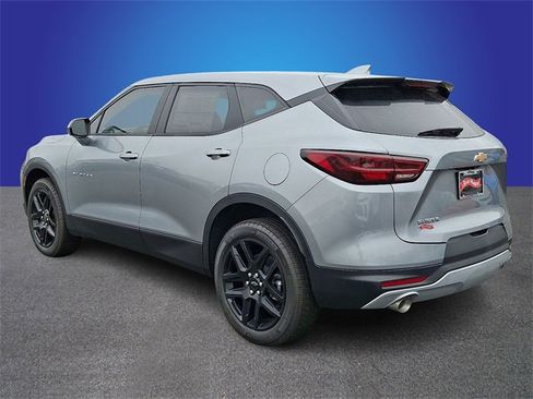 New 2025 Chevrolet Blazer LT image 4