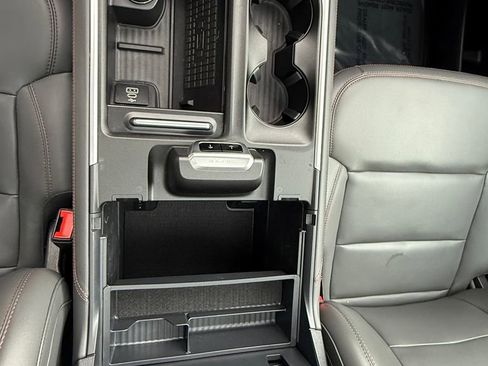 Used 2025 Ford Expedition Max Active image 25