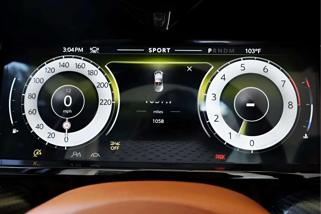 Used 2026 Aston Martin V8 Vantage Convertible RWD image 16
