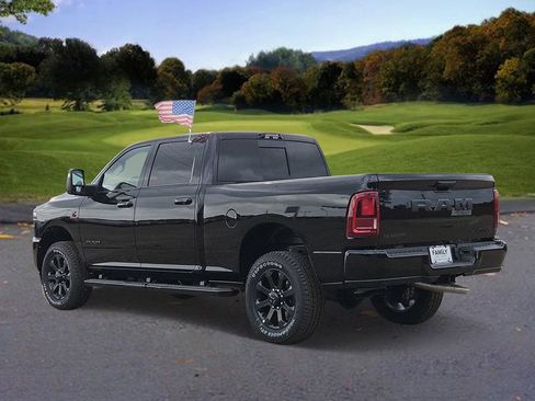 New 2026 RAM 2500 Laramie AWD/4WD image 3