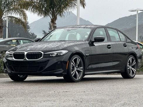 Used 2023 BMW 330e w/ Driving Assistance Package image 7