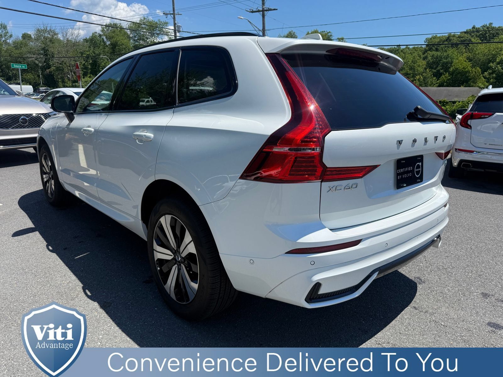 Certified 2025 Volvo XC60 T8 Plus w/ Climate Package AWD/4WD image 6
