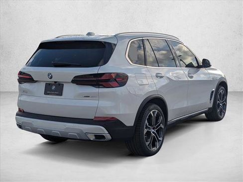 New 2026 BMW X5 xDrive40i image 2