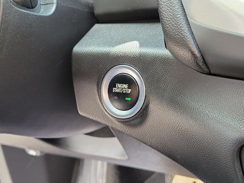 Used 2018 GMC Terrain SLE w/ Driver Convenience Package AWD/4WD image 29