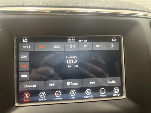 Used 2021 Jeep Grand Cherokee Laredo AWD/4WD image 16